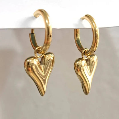 18K Waterproof & Antitarnish Gold Heart Meadow Earrings Pearly Palace